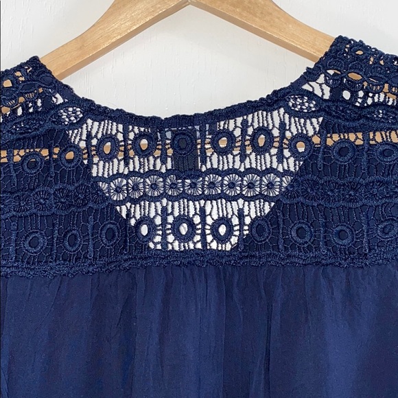 Gap Sleeveless Top - Picture 3 of 5